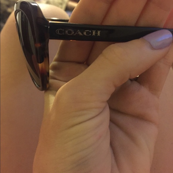 Purses && glasses && rings - Picture 5 of 6